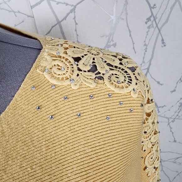 Liv Milano Yellow Knit Lace Stripe Dolman Sleeve Round Neck Top - Picture 2 of 7